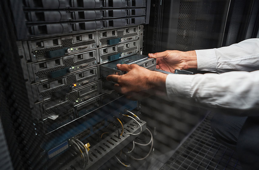 Dell Raises Outlook Amid AI Server Boom